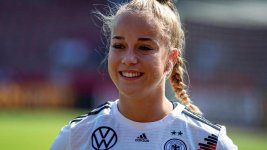 Giulia-Gwinn-ist-nach-ihrem-vor-dreizehn-Monaten-erlittenen-Kreuzbandriss-inzwischen-wieder-ko...jpg Giulia-Gwinn-ist-nach-ihrem-vor-dreizehn-Monaten-erlittenen-Kreuzbandriss-inzwischen-wieder-ko...jpg