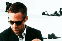 5AC72EA1-BEA8-4552-8D02-4AFD69A0F84D.gif