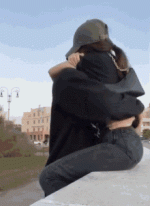 hug-couple.gif