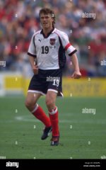 fussball-weltmeisterschaft-frankreich-98-gruppe-b-chile-gegen-osterreich-anton-polster-osterre...jpg