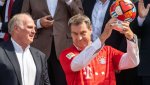 1442840455-uli-hoeness-markus-soeder-bayern-ePbCJ5qwXNG.jpg 1442840455-uli-hoeness-markus-soeder-bayern-ePbCJ5qwXNG.jpg