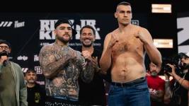 andy-ruiz-damian-knyba-wiegen-newark-2026.webp