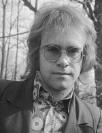 Elton_John_(cropped).jpg Elton_John_(cropped).jpg